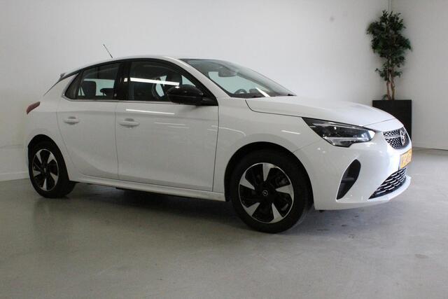 Opel e-Corsa Elegance 50 kWh | NAVIGATIE | STOEL+STUUR/VERW | CARPLAY | DAB-RADIO | KEYLESS | LMV | PDC |