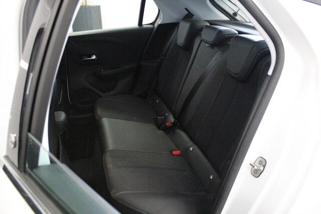 Opel e-Corsa Elegance 50 kWh | NAVIGATIE | STOEL+STUUR/VERW | CARPLAY | DAB-RADIO | KEYLESS | LMV | PDC |