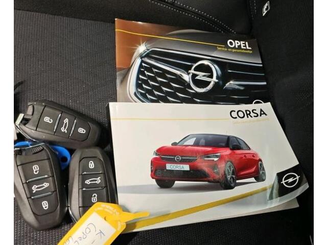 Opel e-Corsa Elegance 100KW / 50 kWh / Naviagtie / 1/2Leder / Airco-ecc./ Keyless entry / Radio multimedia / Premium Pack./
