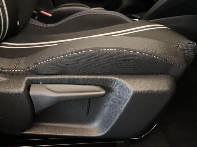 Opel e-Corsa Electric Long Range GS 51 kWh NIEUWE AUTO- DIRECT UIT VOORRAAD LEVERBAAR - 3 FASE - BEIDE STOELEN IN HOOGTE VERSTELBAAR - CLIMATE CONTROLE - VOORSTOELEN VERWARMD - GOODYEAR VECTOR 4 SEIZOENENBANDEN - CAMERA - APPLE CARPLAY/ ANDROID AUTO - 4 X ELEKTRISCHE 