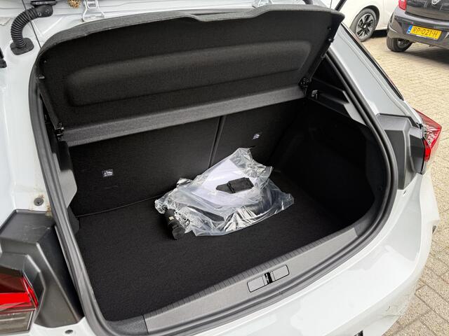 Opel e-Corsa Electric Long Range GS 51 kWh | 8 Jaar garantie | NIEUW | tot 429km WLTP | 100kW snelladen | Stoel- & stuurverwarming | Camera | Apple Carplay/Android Auto