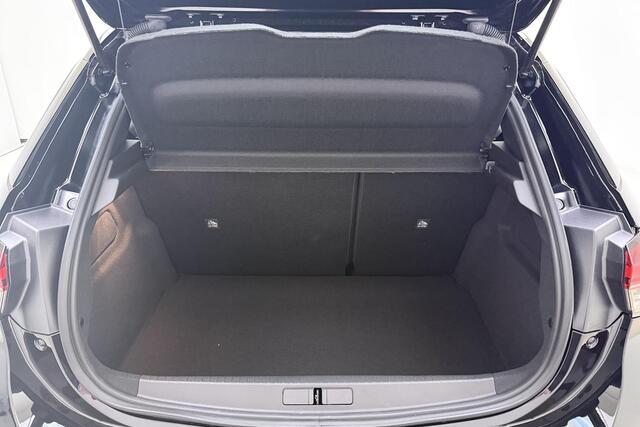 Opel e-Corsa Electric Long Range GS 51 kWh Climate control | NIEUW | tot 429km WLTP | 100kW snelladen | Stoel- & stuurverwarming | Camera | Apple Carplay/Android Auto