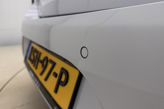 Opel e-Corsa Electric Long Range GS 51 kWh | Climate control | NIEUW | tot 429km WLTP | 100kW snelladen | Stoel- & stuurverwarming | Camera | Apple Carplay/Android Auto
