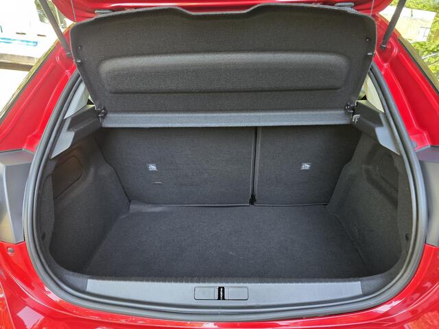 Opel e-Corsa Elegance 3-FASEN 50kWh 136pk | WARMTEPOMP | STOELVERW. | DODEHOEKBEW. | APPLE CARPLAY / ANDROID AUTO | CLIMA | CRUISE CONTROL | KEYLESS START