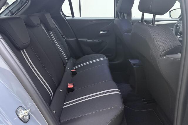 Opel e-Corsa Electric Long Range GS 51 kWh NIEUW | tot 429km WLTP | 100kW snelladen | Stoel- & stuurverwarming | Camera | Apple Carplay/Android Auto