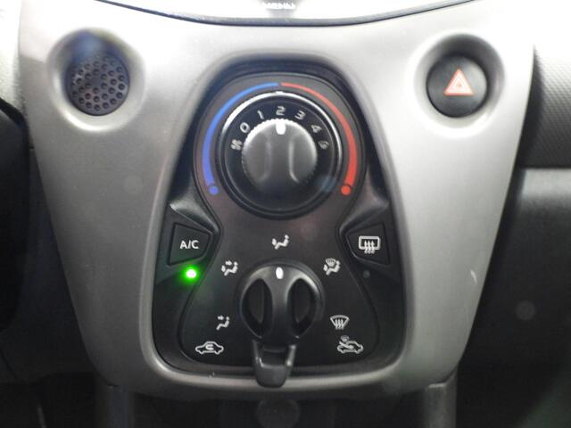 Peugeot 108 1.0 e-VTi Active Premium AIRCO/BLUETOOTH!
