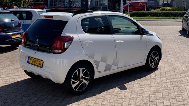 Peugeot 108 1.0 E-VTI ALLURE TOP FULL OPTIONS