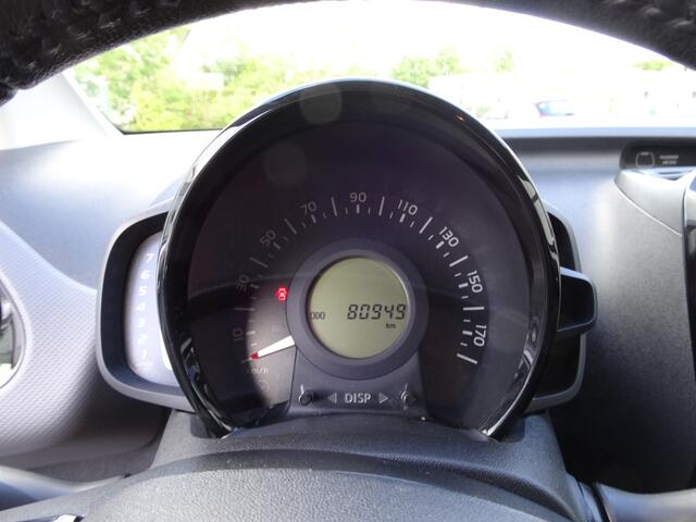 Peugeot 108 1.0 e-VTi Allure Carplay, airco, licht metalen velgen, telefoon voorbereiding, enz.