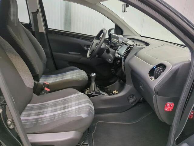 Peugeot 108 1.0 e-VTi 68 PK | Blue Lease Executive | Airco | Navigatie | Achteruitrijcamera | *wordt verwacht*