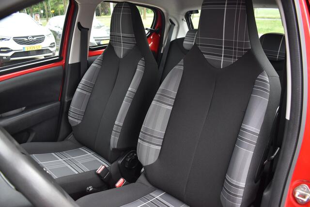 Peugeot 108 1.0 e-VTi Active 5-drs / Airco / El. ramen / Centr.vergr. / Mistlampen