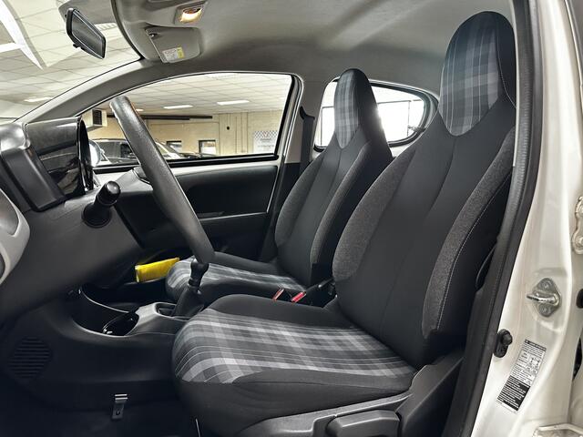 Peugeot 108 1.0 e-VTi Active/ C.V.Afstand/ Multi.LEDER.Stuur/ Bluetooth/ Elek.Pakket/ Isofix/ Stuurbekr./ Boordcomputer.