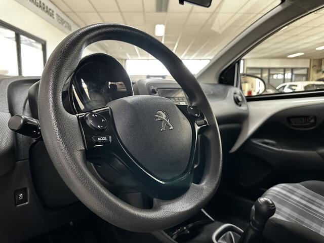 Peugeot 108 1.0 e-VTi Active/ 5-Drs/ Airco/ C.V. Afstand/ Elek. Ramen/ Isofix/ Bluetooth/ Multi. Stuur/ AUX & USB/ Mistl./ Getint glas/ LED Dagrijverl.