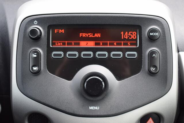 Peugeot 108 1.0 VTi 5Drs Blue Lion Airco | Telefonie | Sportstoelen | Isofix | Dealer Onderhouden!!