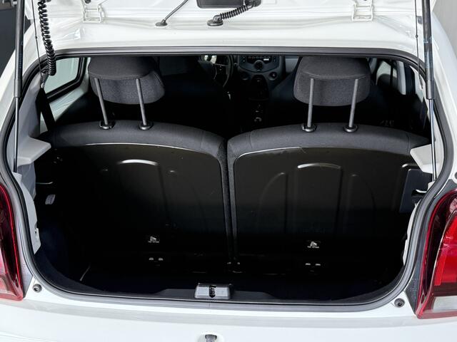 Peugeot 108 1.0 e-VTi Active /5-Drs! /LED Dagrijverl. /Airco /Elek. ramen voor /C.V. /Bluetooth /AUX & USB /Isofix /Mistlampen.