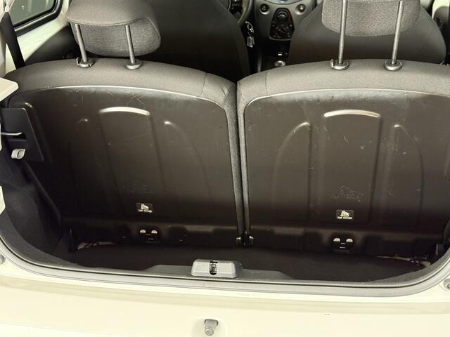 Peugeot 108 1.0 e-VTi Active /5-Drs! /LED Dagrijverl. /Airco /Elek. ramen voor /C.V. afstand /Bluetooth /AUX & USB /Isofix /Mistlampen.
