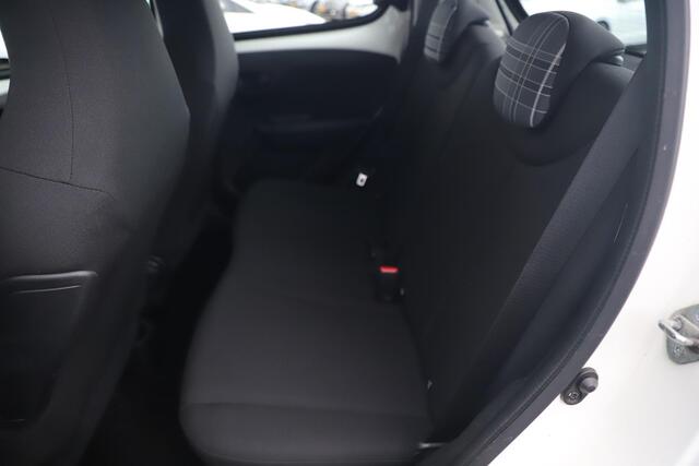 Peugeot 108 1.0 e-VTi Active Airco Radio Bluetooth Elektrische Ramen