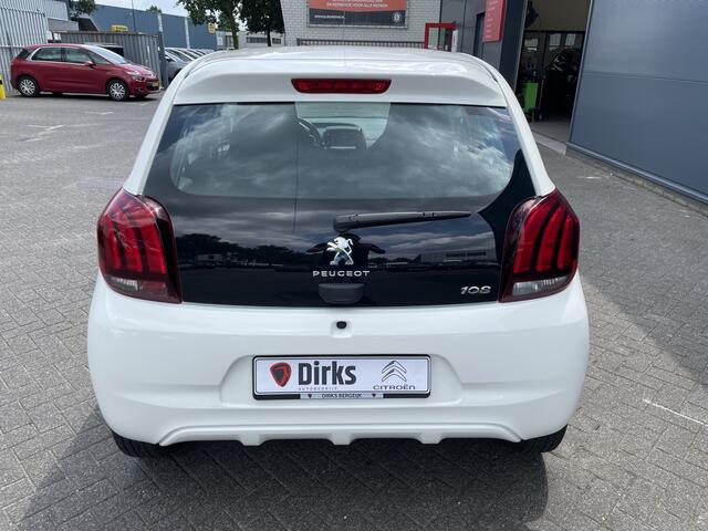 Peugeot 108 72pk Allure (Camera - Automatische Airco - Keyless Entry - Navigatie via APP - Lichtmetalen velgen incl 4s)