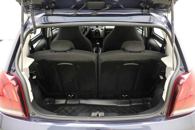 Peugeot 108 1.0 e-VTi Active 72 PK | Handgeschakeld | 5-deurs | Airco | Elektrische ramen | Radio | Bluetooth | AUX | USB | Stuurwielbediening | Metallic lak