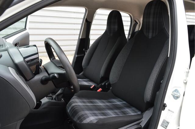 Peugeot 108 1.0 e-VTi Active O.a: Airco, PDC, Bluetooth, Centr. Vergr, Rijklaar, Etc. All-in prijs!