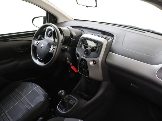 Peugeot 108 1.0 e-VTi 70PK Blue Lion | Airconditioning | Cruise Control | Bestuurdersstoel in Hoogte Verstelbaar | Centrale Deurvergrendeling met Afstandsbediening | Achterbank in Delen Neerklapbaar |