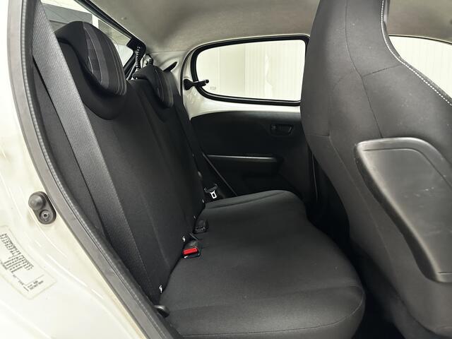 Peugeot 108 1.0 e-VTi Active /5-Drs! /Airco /Elek. ramen voor /C.V. afstand /Bluetooth /AUX & USB /Isofix /Bumpers in kleur!