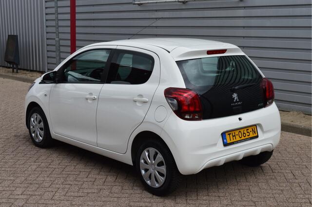 Peugeot 108 1.0 e-VTi Active O.a: PDC, Airco, Centr, Vergr, Bluetooth, Rijklaar, Etc. All-in prijs!