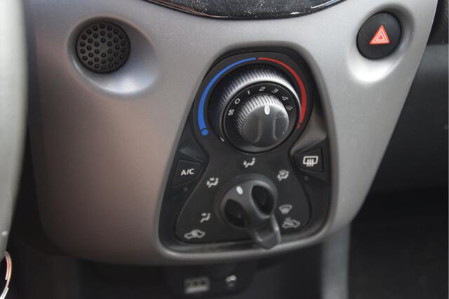 Peugeot 108 1.0 e-VTi Active Airco | Touchscreen | Camera | Bluetooth | LED | Mistlampen