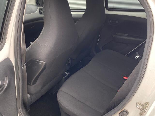 Peugeot 108 1.0 e-VTi Active | LM Velgen | Airco | Ndl auto | Sportief uitgevoerd! | RIJKLAARPRIJS INCL 12 MAANDEN GARANTIE EN BEURT