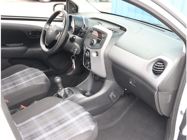 Peugeot 108 1.0 e-VTi Active | Airco | Bluetooth | LED | NL auto! | Isofix | Goed Onderhouden! |