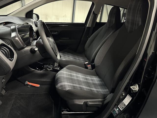 Peugeot 108 1.0 e-VTi Allure | AppleCarplay/AndroidAuto | Climate Control | Camera | Keyless | Bluetooth | LED | Start/Stop Systeem | Privacy Glass | Isofix | 15"LMV |