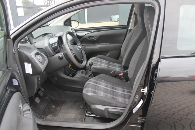 Peugeot 108 1.0 e-VTi Active Airco/Stuurbekrachtiging/Electrische ramen.