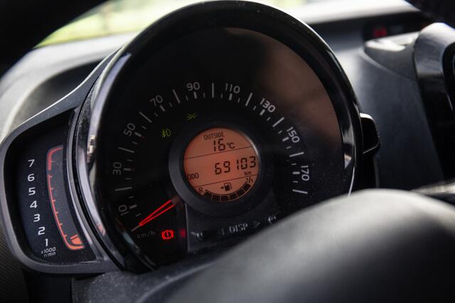 Peugeot 108 1.0 e-VTi Allure , Camera, Carplay,