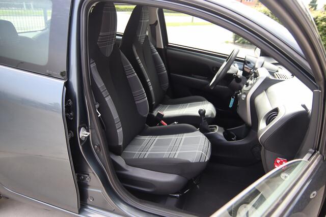 Peugeot 108 1.0 e-VTi Pack Premium Sparco Airco, 5drs, NL auto Aanbieding!