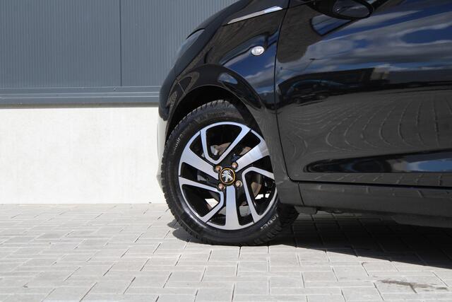 Peugeot 108 1.0 e-VTi Collection TOP! - Schuifdak - Carplay - Stoelverwarming - Climate - LM velgen - Rijklaar