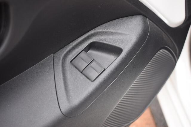 Peugeot 108 1.2 Puretech Gt-Line TOP! Navi Camera Airco Km 15.000!!