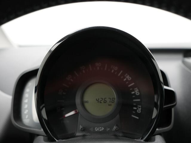 Peugeot 108 1.0 e-VTi Allure | Apple Carplay | Achteruitrijcamera | DAB | Bluetooth | Spraakbediening |