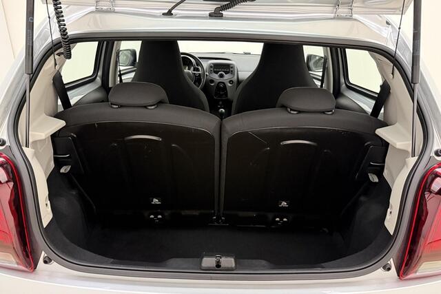 Peugeot 108 1.0 e-VTi Active 72 PK | Handgeschakeld | 5-Deurs | Airco | Elektrische ramen | Stuurwielbediening | Radio | Bluetooth | AUX | USB | 1e eigenaar | Dealer onderhouden