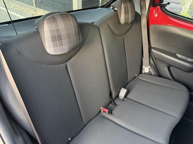 Peugeot 108 Style 1.0 e-VTi 72PK Airco, Bluetooth, Mistlampen voor, Getinte Ramen Achter, Elektrisch Verstelbare Spiegels