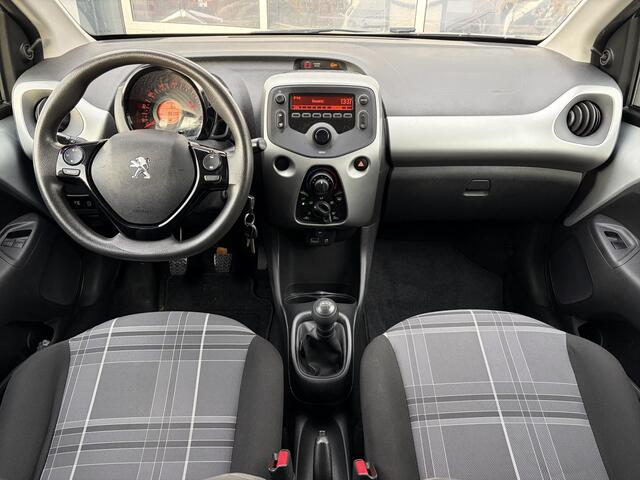 Peugeot 108 1.0 e-VTi Active 70pk | Airco | Bluetooth | LED dagrijverlichting | Isofix bevestiging voor kinderzitjes | Trekhaak afneembaar | Dealer onderhouden!