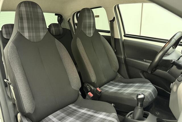 Peugeot 108 1.0 e-VTi Active 72 PK | Handgeschakeld | 5-Deurs | Getinte ramen | Airco | Elektrische ramen | Radio | AUX | USB | Bluetooth | Stuurwielbediening |