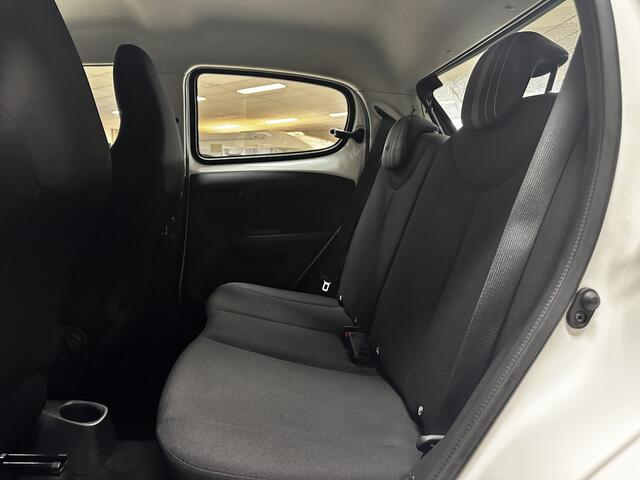 Peugeot 108 1.0 e-VTi Active/ Airco/ C.V. Afstand/ Elek. pakket/ Isofix/ Bluetooth/ Multi. Stuur/ Mistl./ LED Dagrijverl./ C.V.Afstand.