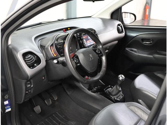 Peugeot 108 1.0 e-VTi Allure | AppleCarplay/AndroidAuto | Climate Control | LED | LEER | Stoelverwarming | 15"LMV | Isofix | Privacy Glass |