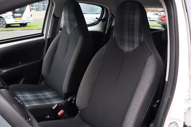 Peugeot 108 1.0 e-VTi Active | Airco | Bluetooth | Elek. Ramen | Stuurbediening