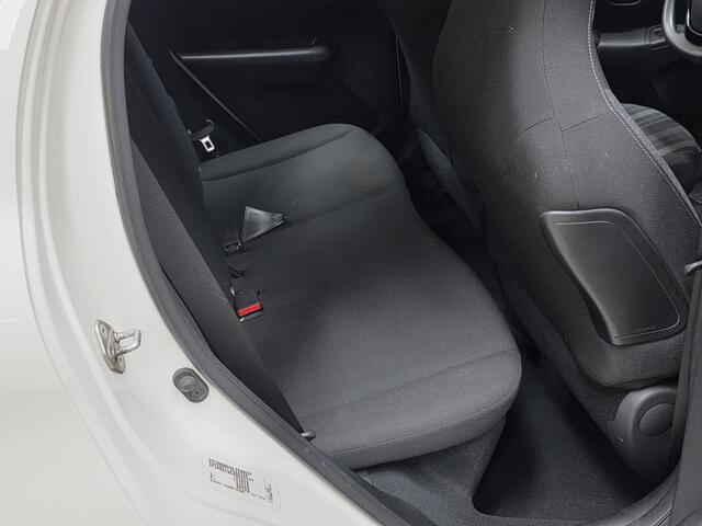 Peugeot 108 1.0 e-VTi Active/ LED Dagrijverl./ Airco!/ Bluetooth/ Radio-CD+AUX&USB/ Elek.Pakket/ Isofix/ C.V.Afstand.