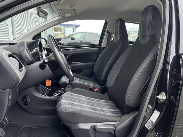 Peugeot 108 1.0 e-VTi Allure | Airco | 15" Lichtmetalen Velgen | Lage Kilometerstand | Bluetoothverbinding