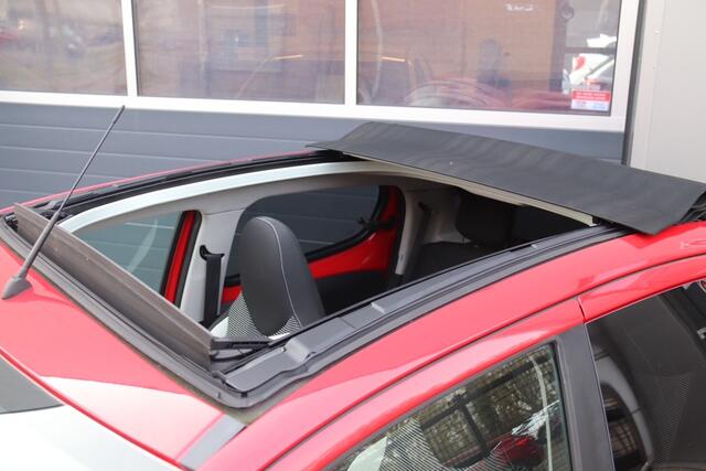 Peugeot 108 1.0 e-VTi Active TOP! Cabriotop