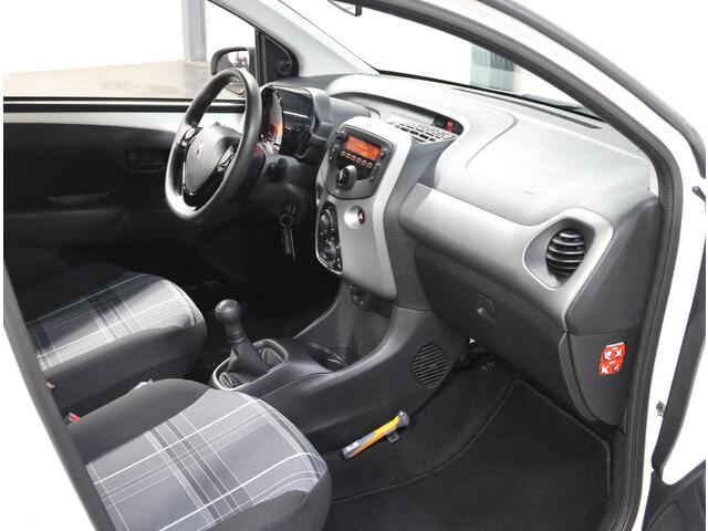 Peugeot 108 1.0 e-VTi Blue Lion | Airco | Bluetooth | LED | Start/Stop Systeem | Buitenspiegels elektrisch verstel -en verwarmbaar | Isofix |