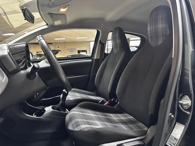 Peugeot 108 1.0 e-VTi Active/ LED Dagrijverl./ Airco/ Bluetooth/ Multi.LEDER.Stuur/ Elek.Pakket/ Isofix/ C.V.Afstand.