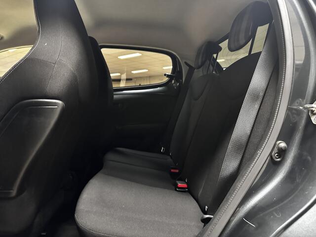 Peugeot 108 1.0 e-VTi Active/ LED Dagrijverl./ Airco/ Bluetooth/ Multi.LEDER.Stuur/ Elek.Pakket/ Isofix/ C.V.Afstand.