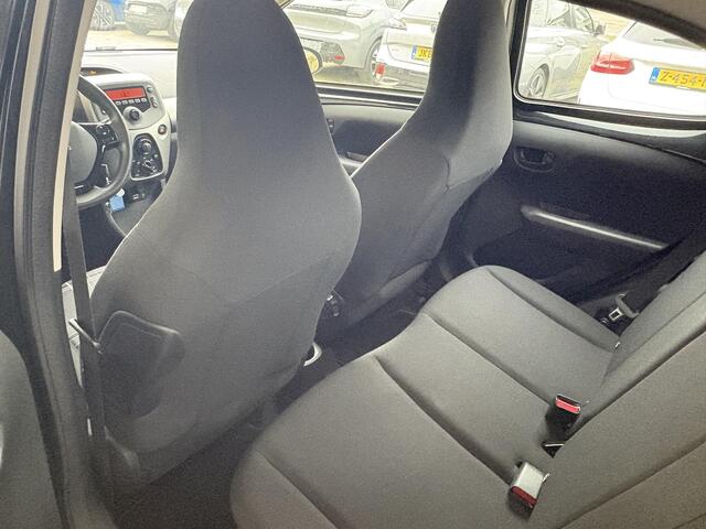 Peugeot 108 1.0 e-VTi Active 5-drs | Airconditioning | Bluetooth | Elektr. ramen | LED verlichting | Zuinig